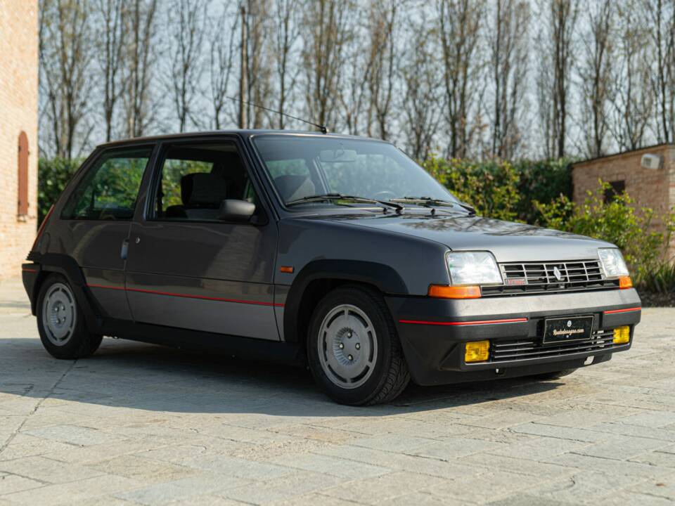 Bild 2/50 von Renault R 5 GT Turbo (1986)