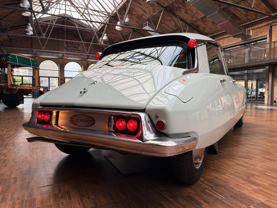 Immagine 12/43 di Citroën ID 19 (1958)