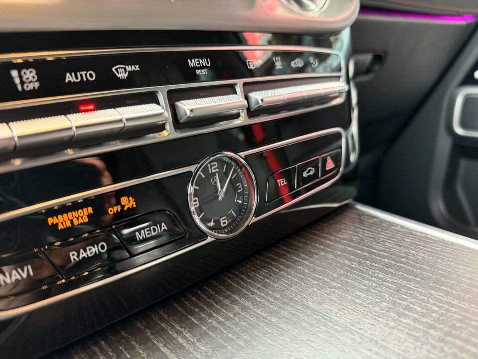 Immagine 12/28 di Mercedes-Benz G 500 (LWB) (2018)