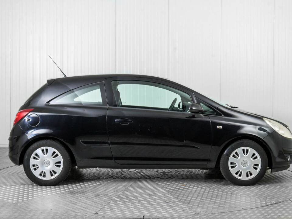 Bild 10/40 von Opel Corsa 1.2 (2008)