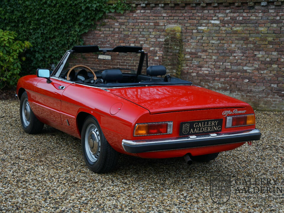 Imagen 36/50 de Alfa Romeo 2000 Spider Veloce (1982)