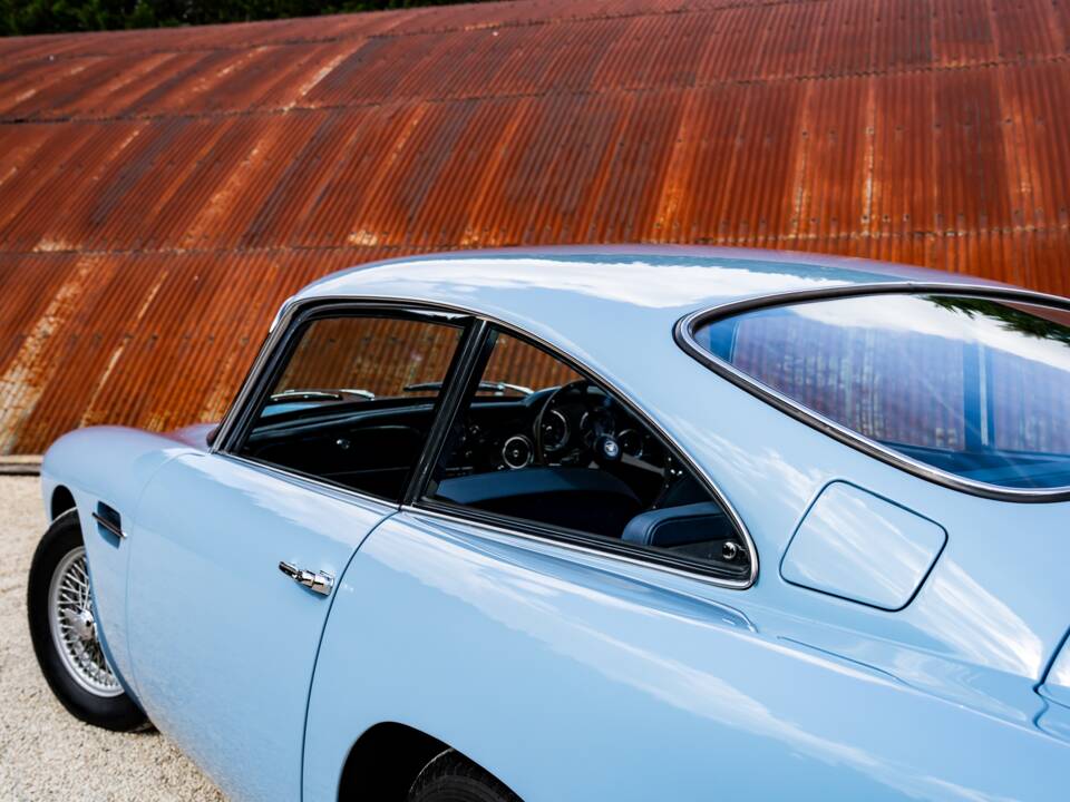 Image 43/56 of Aston Martin DB 4 (1960)