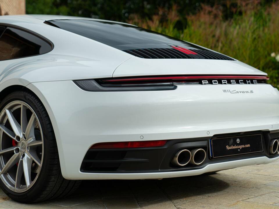 Immagine 22/50 di Porsche 911 Carrera S (2019)