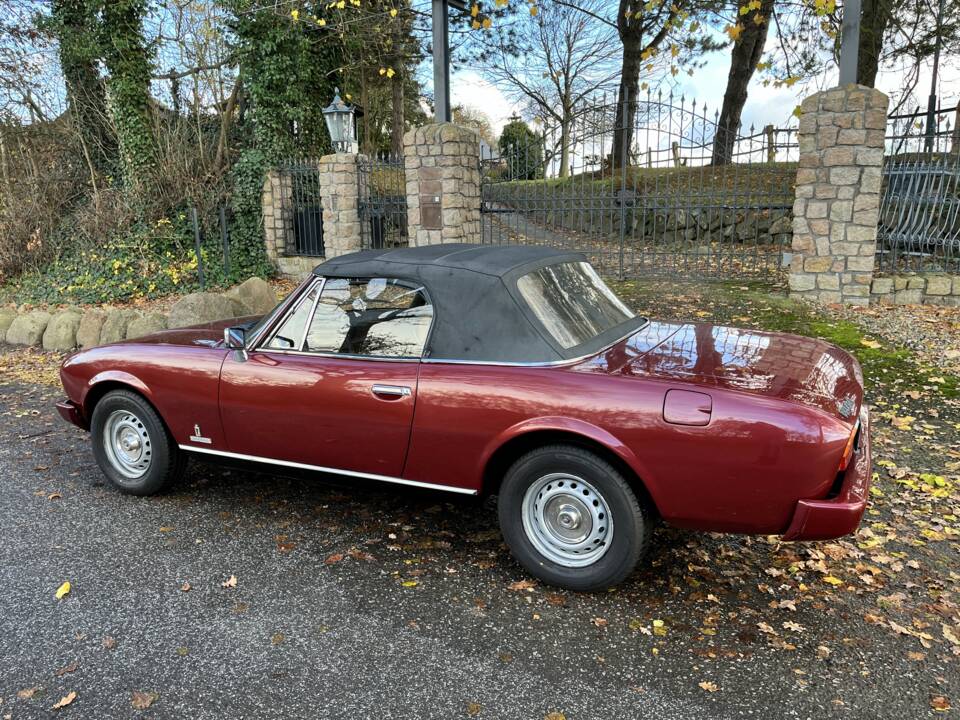 Image 14/35 of Peugeot 504 Convertible (1980)