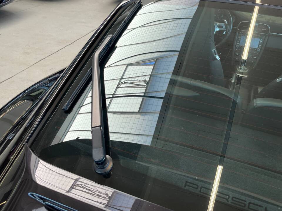 Image 13/39 of Porsche 911 Carrera (2011)