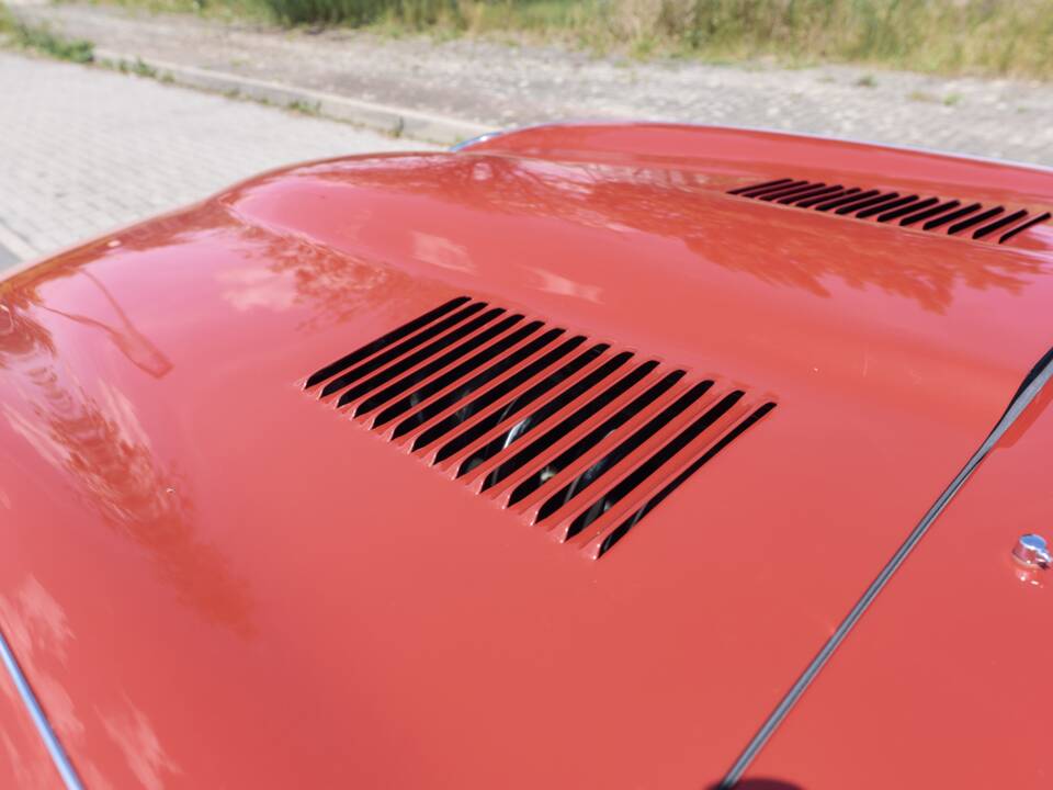 Image 29/80 of Jaguar E-Type 4.2 (1966)