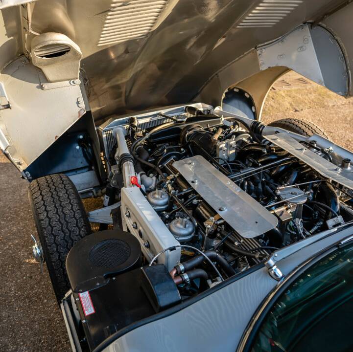 Bild 19/50 von Jaguar E-Type V12 (2+2) (1971)