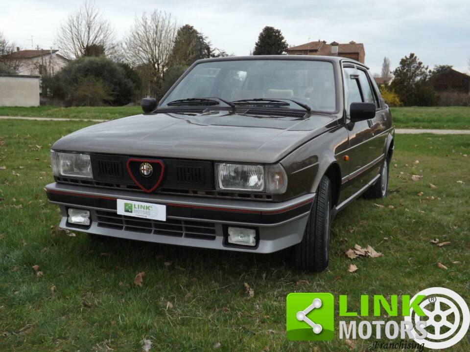 Afbeelding 9/10 van Alfa Romeo Giulietta 1.6 (1984)