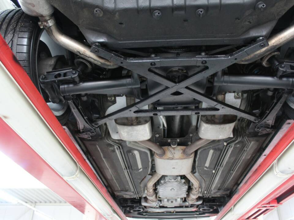 Bild 16/50 von Aston Martin DB 7 Vantage (2001)