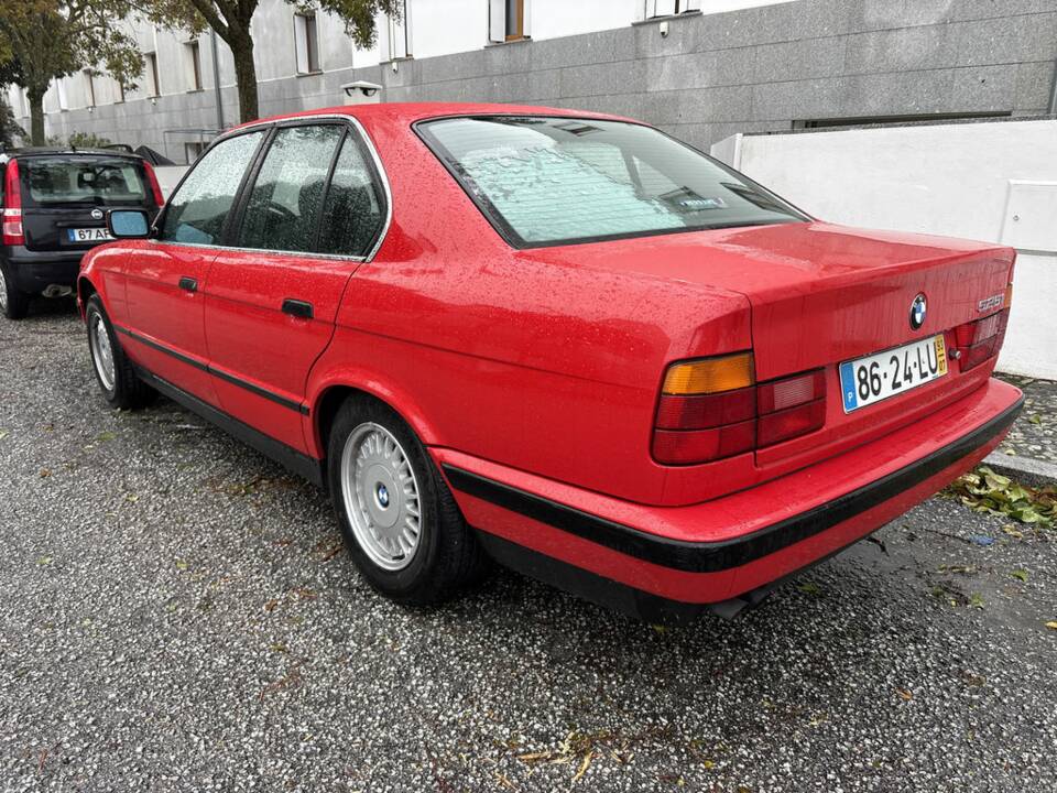 Image 6/8 de BMW 525i (1993)