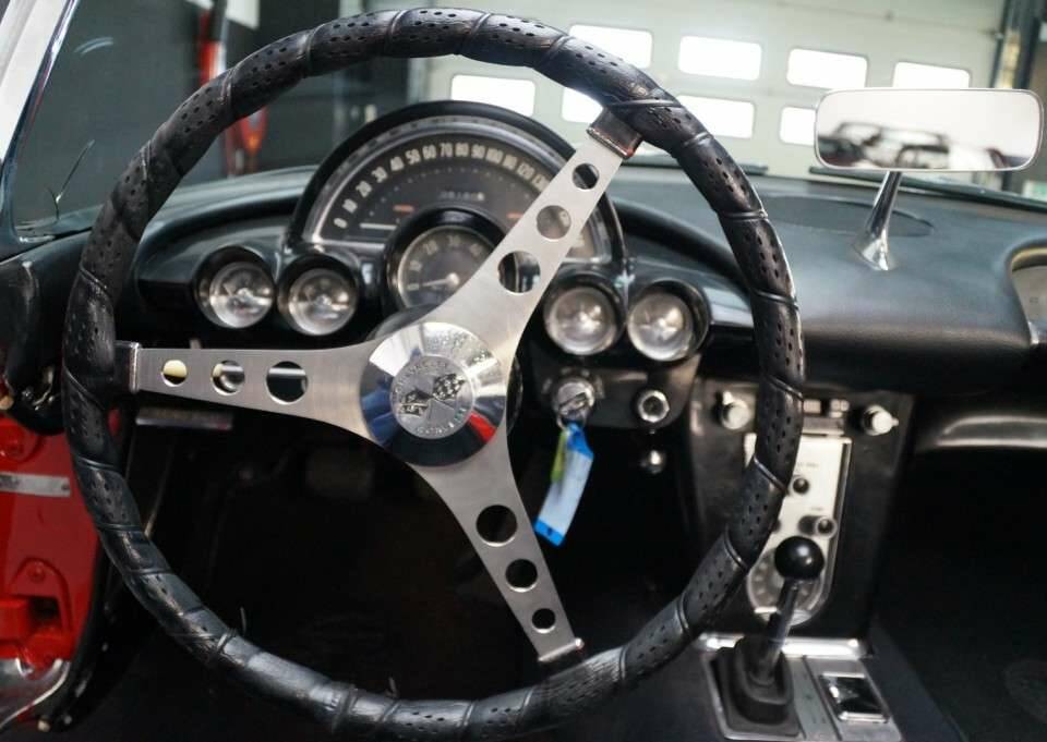 Image 7/50 of Chevrolet Corvette (1958)