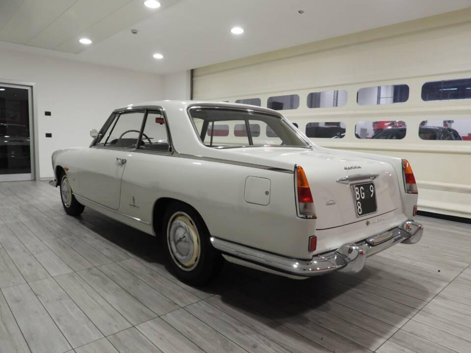 Image 3/15 de Lancia Flaminia Coupe Pininfarina (1962)