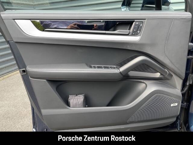 Bild 21/31 von Porsche Cayenne Coupé E-Hybrid (2025)