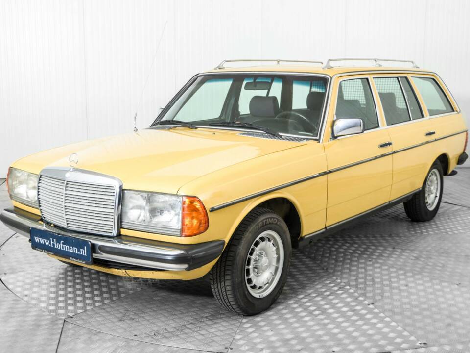 Bild 18/50 von Mercedes-Benz 300 TD Turbodiesel (1981)