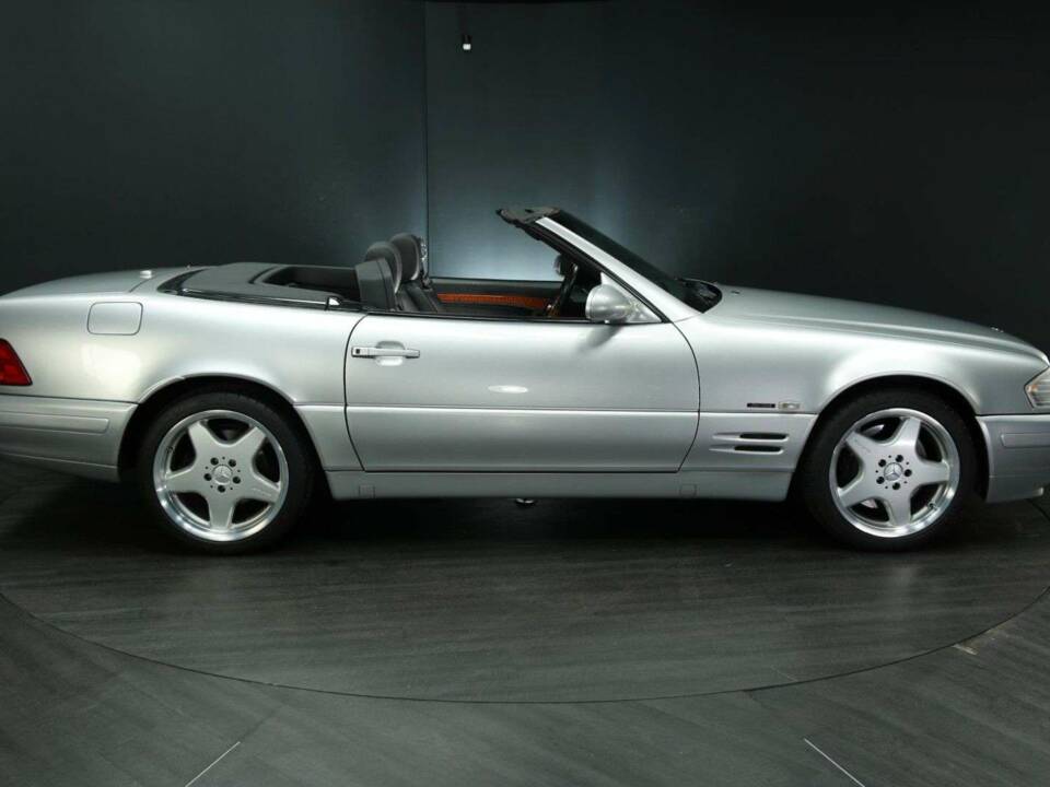 Image 6/49 of Mercedes-Benz SL 500 (2001)