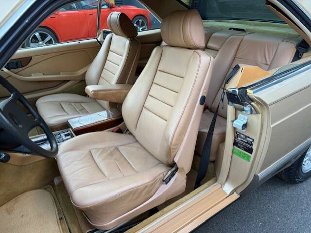 Image 10/22 de Mercedes-Benz 500 SEC (1984)