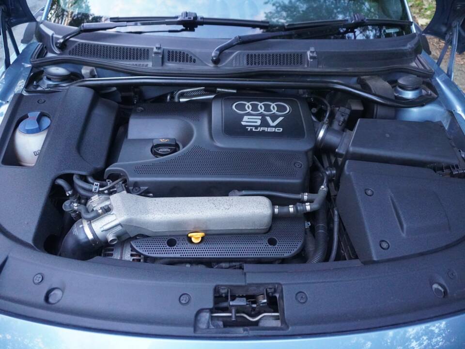 Bild 16/17 von Audi TT 1.8 T (2004)