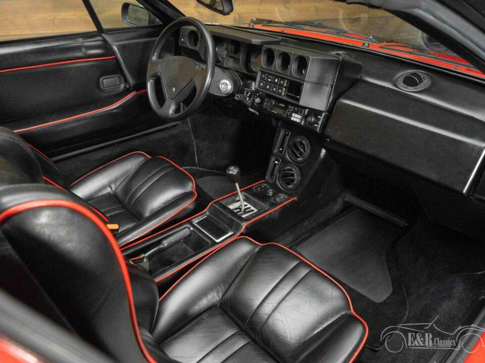 Image 17/18 of Lamborghini Jalpa 3500 (1989)