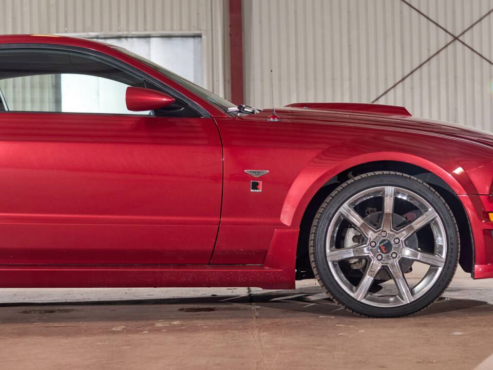 Image 63/68 of Ford Mustang GT (2005)