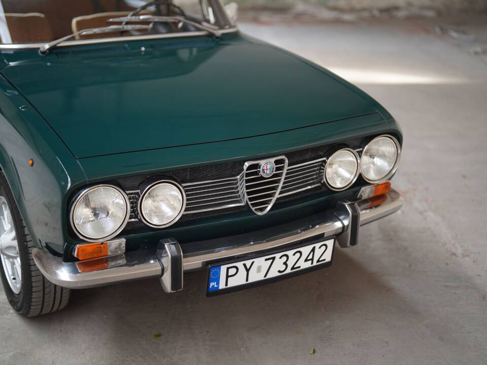 Image 55/83 of Alfa Romeo 1750 Berlina (1970)