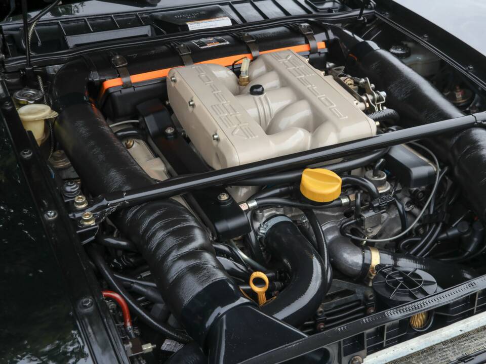 Afbeelding 49/50 van Porsche 928 GTS (1994)