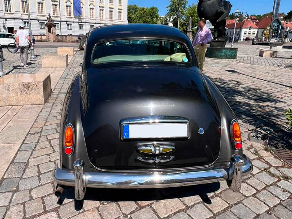 Image 4/5 of Rolls-Royce Silver Cloud II (1962)