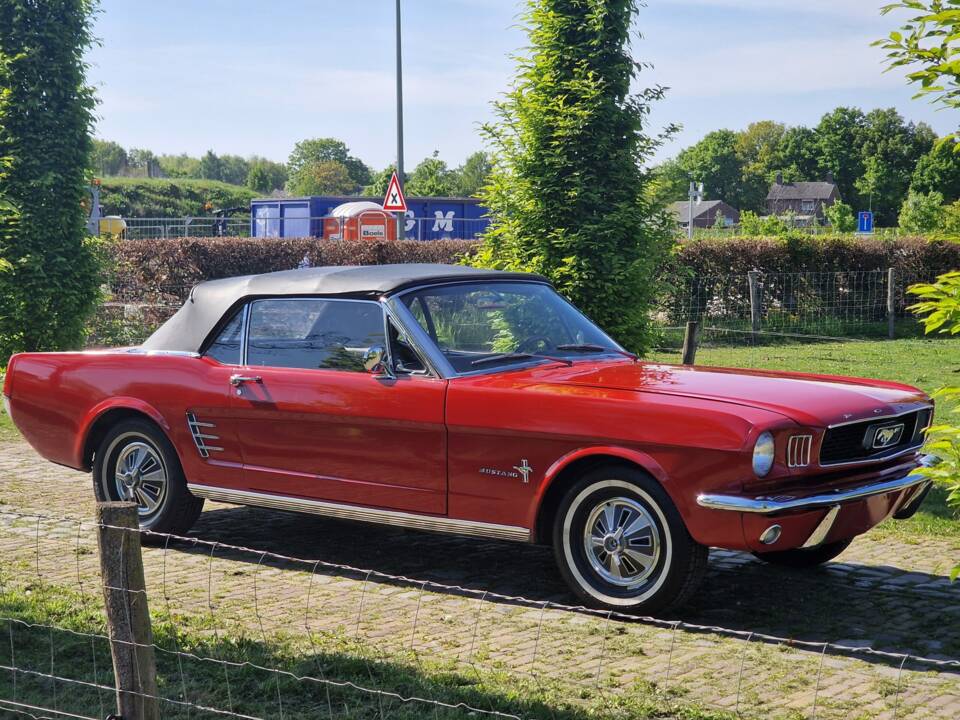 Bild 2/6 von Ford Mustang 200 (1966)