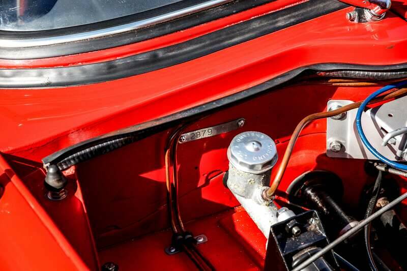 Image 13/30 of Triumph TR 5 PI (1968)