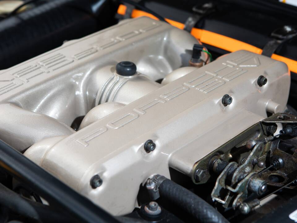 Image 5/43 of Porsche 928 GTS (1994)