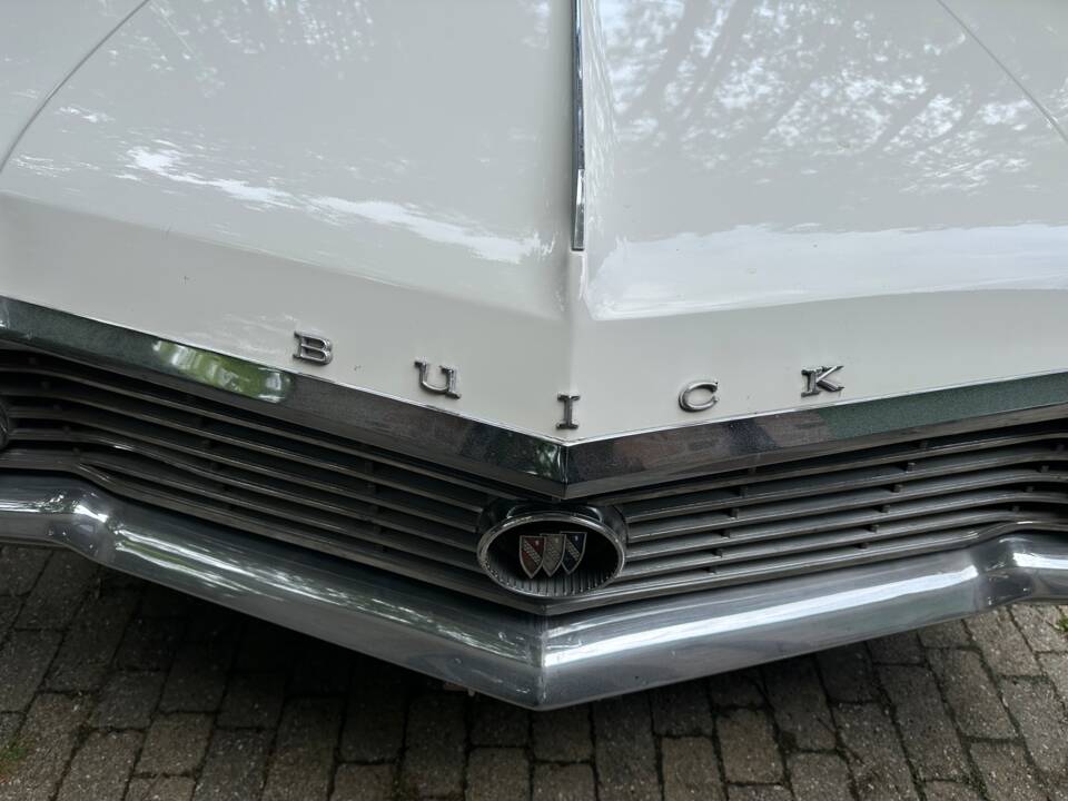 Immagine 18/23 di Buick Electra 225 Custom (1964)