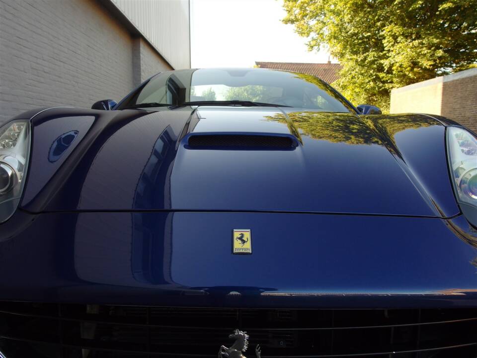 Bild 13/99 von Ferrari California (2009)
