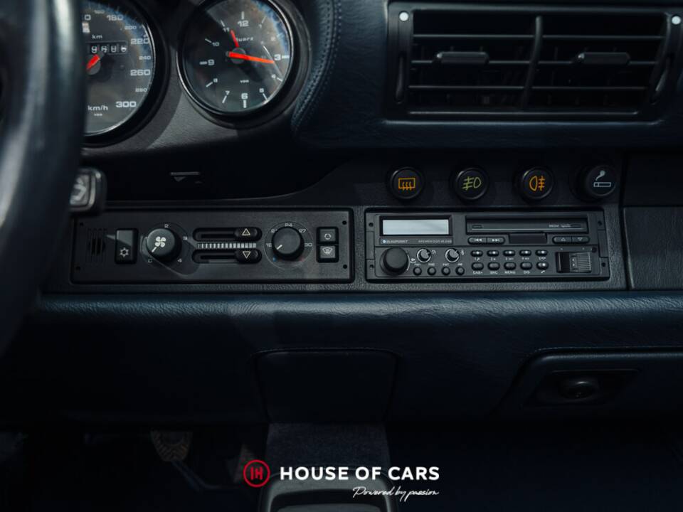 Immagine 23/25 di Porsche 911 Carrera 2 (1993)