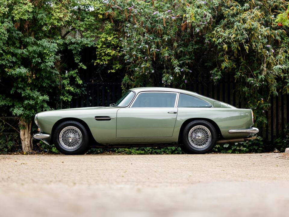 Image 20/50 de Aston Martin DB 4 (1960)