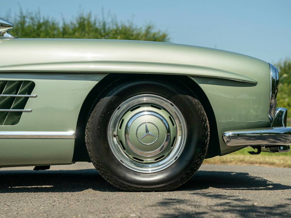 Afbeelding 33/50 van Mercedes-Benz 300 SL Roadster (1960)