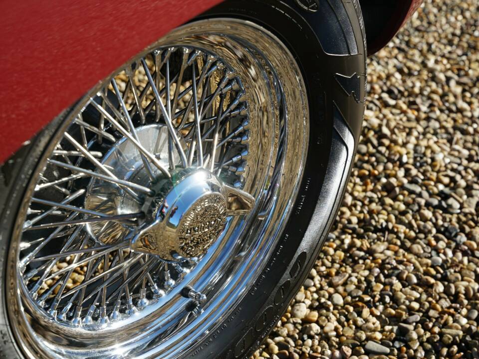 Imagen 13/50 de Jaguar E-Type 3.8 "Lightweight" (1968)