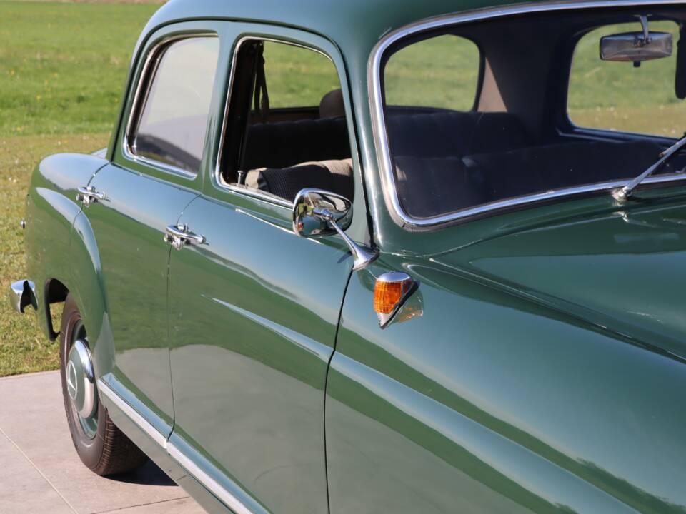 Image 28/50 of Mercedes-Benz 180 D (1958)