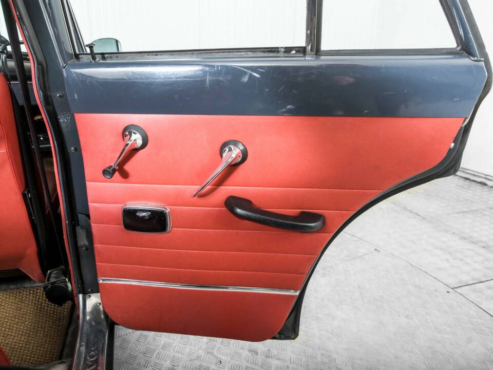 Bild 33/50 von Volvo P 121 (1964)