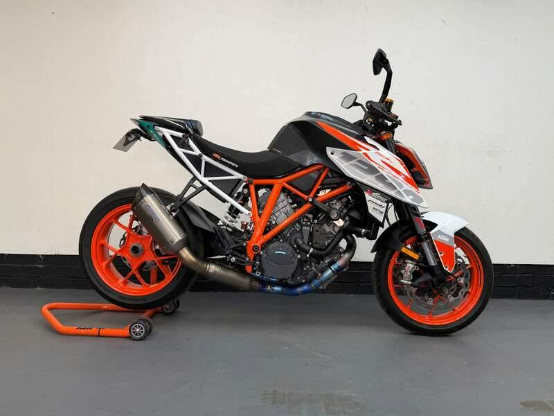 Immagine 1/48 di KTM 1290 Super Duke R (2018)