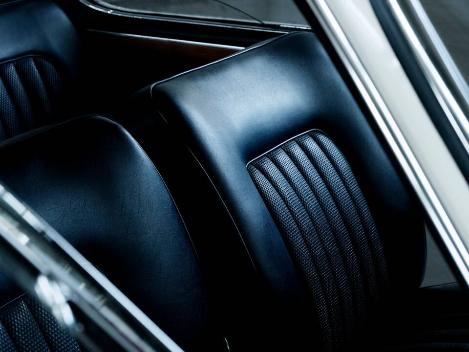 Bild 33/50 von BMW 2000 CS (1971)