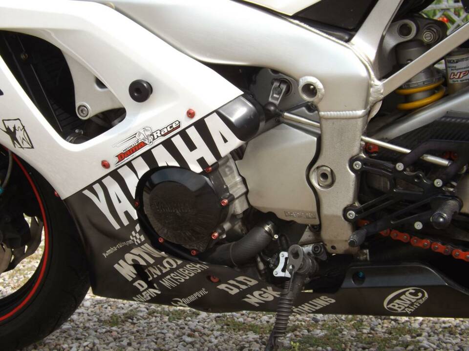 Immagine 15/50 di Yamaha YZF 1000 R1 (1998)