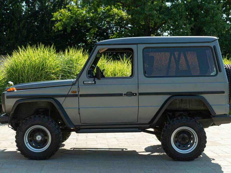 Image 4/50 de Mercedes-Benz 280 GE (SWB) (1981)