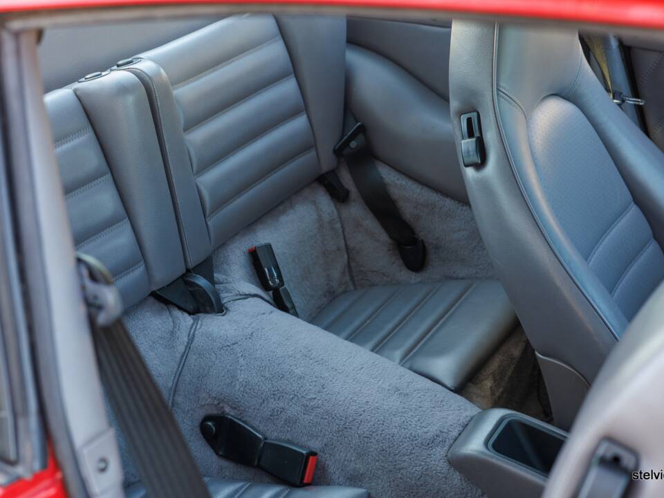 Afbeelding 25/33 van Porsche 911 Carrera 2 (1993)