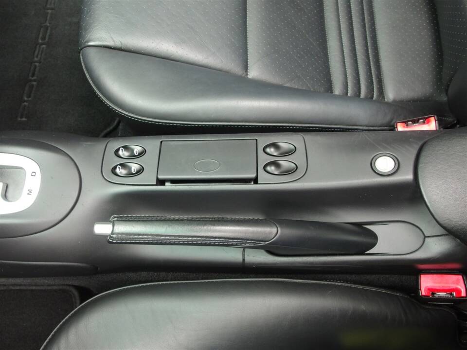Bild 58/100 von Porsche 911 Carrera 4S (2002)