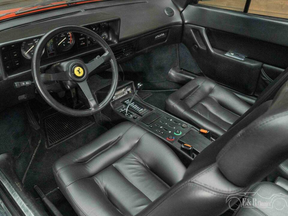 Immagine 2/19 di Ferrari Mondial Quattrovalvole (1984)