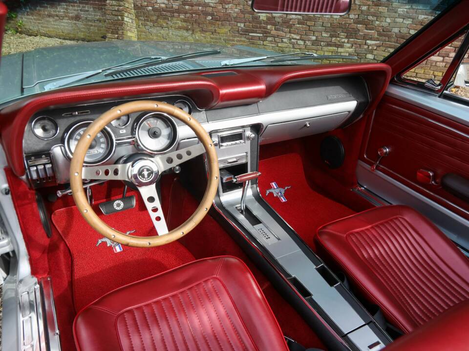 Immagine 38/50 di Ford Mustang GT (1968)