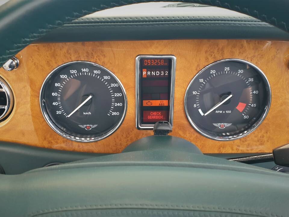 Immagine 58/63 di Bentley Azure Mulliner (2001)