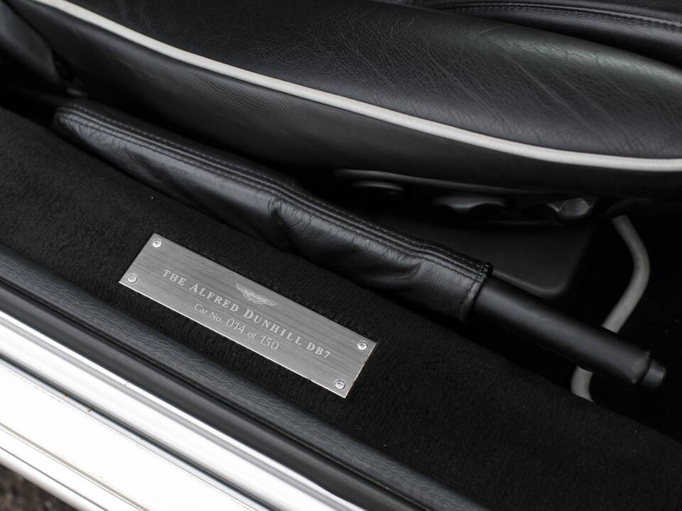 Immagine 26/33 di Aston Martin DB 7 (1999)