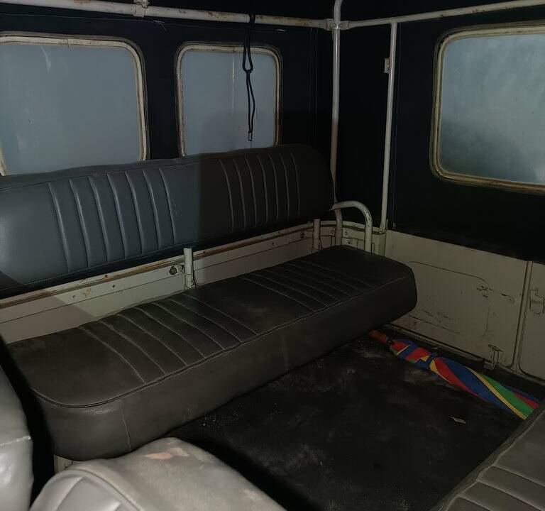 Image 6/6 of Toyota Land Cruiser FJ 43 (1975)