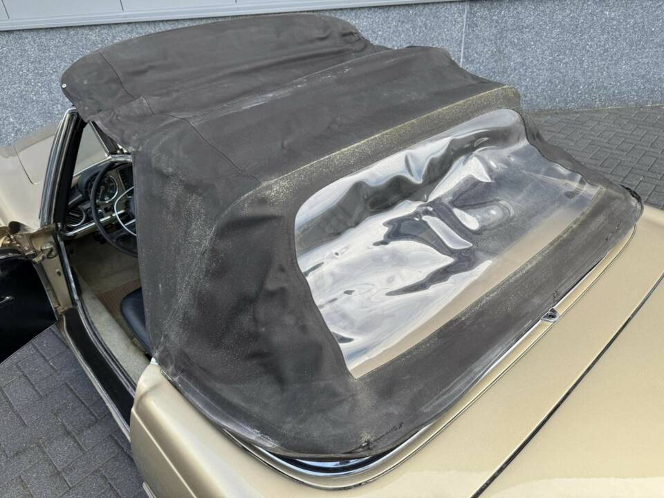 Image 28/49 de Mercedes-Benz 280 SL (1971)