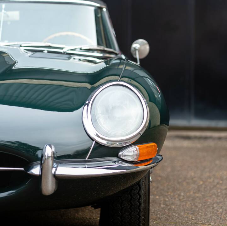 Image 9/48 de Jaguar Type E 4.2 (1965)